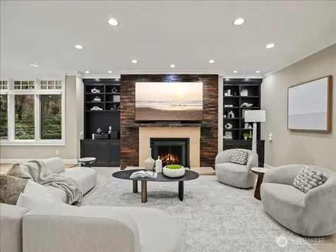 6158 162nd Place SE Bellevue WA 98006