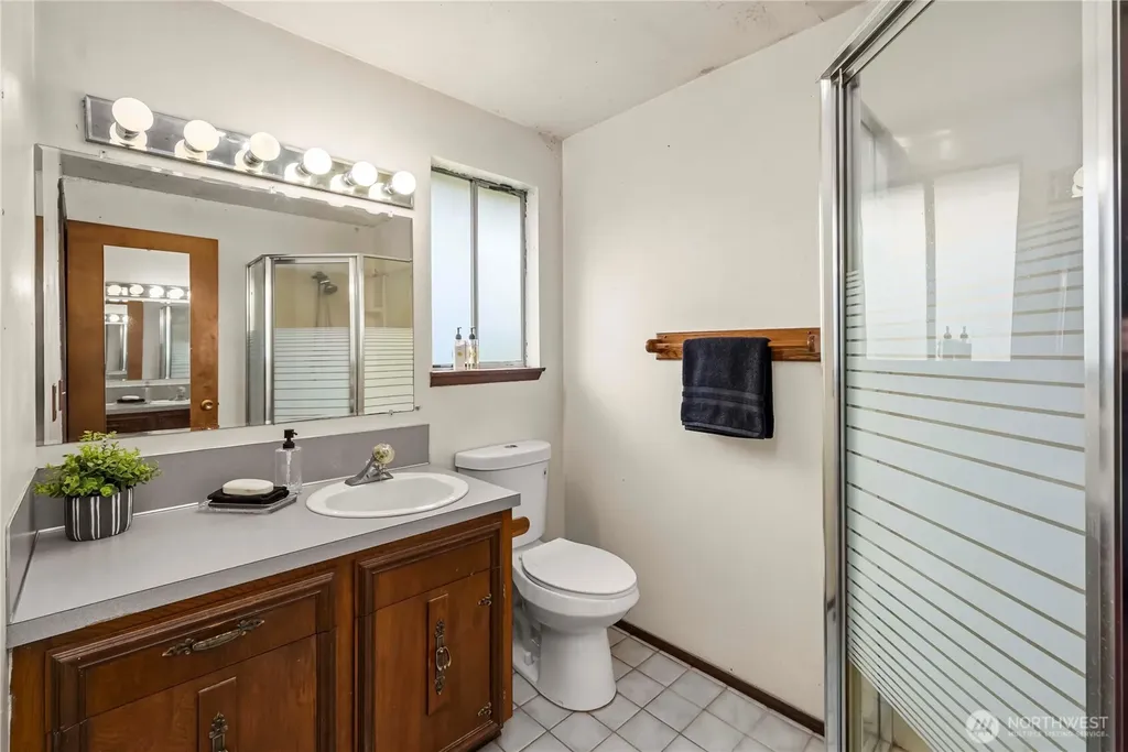 27915 90th Avenue E Graham WA 98338
