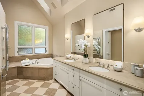 22119 NE 140th Way Woodinville WA 98077