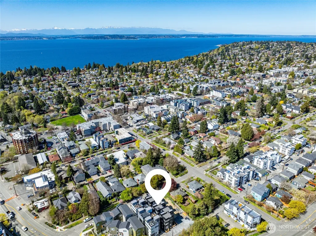 6318 41st Avenue SW Seattle WA 98136