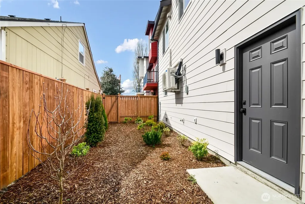 27523 102nd Avenue NW Stanwood WA 98292