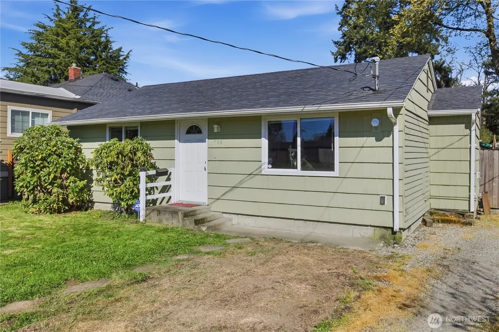 516 6th Ave S Kent WA 98032