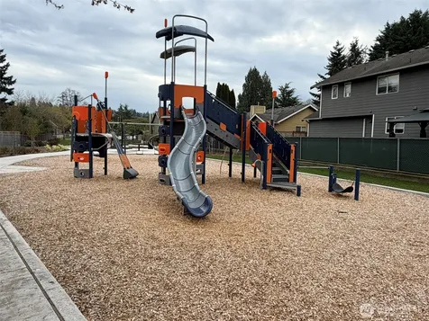 516 6th Ave S Kent WA 98032