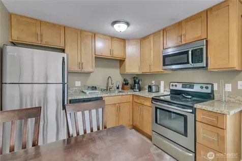 516 6th Ave S Kent WA 98032