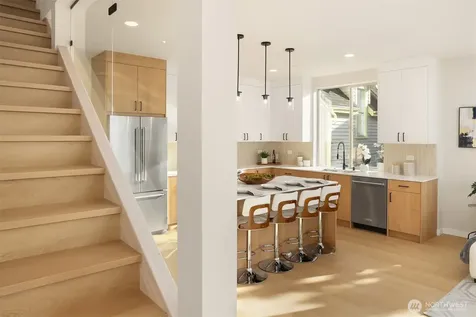 5718 14th Avenue NW Seattle WA 98107
