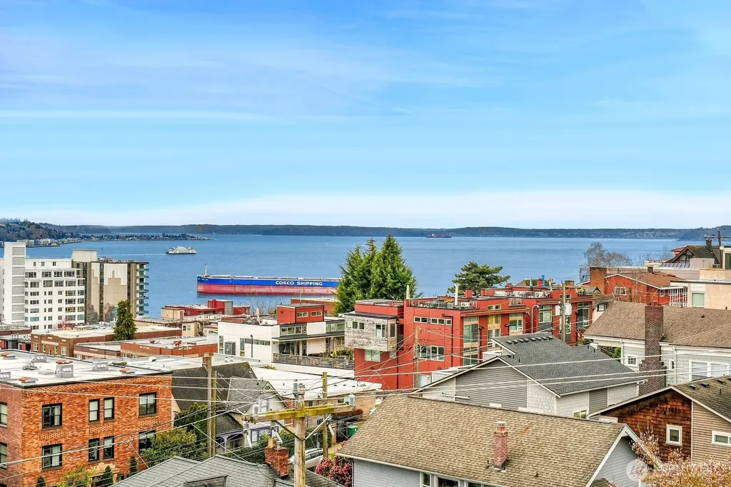 912 3rd Avenue W Seattle WA 98119