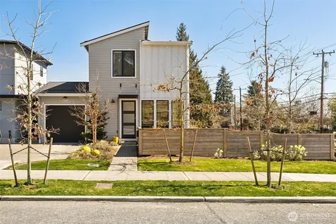 7502 32nd Avenue NE Seattle WA 98115