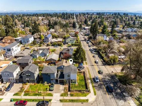 7502 32nd Avenue NE Seattle WA 98115