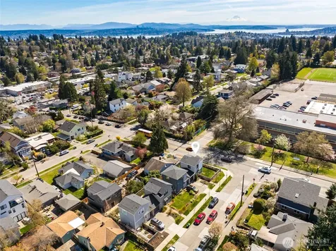 7502 32nd Avenue NE Seattle WA 98115