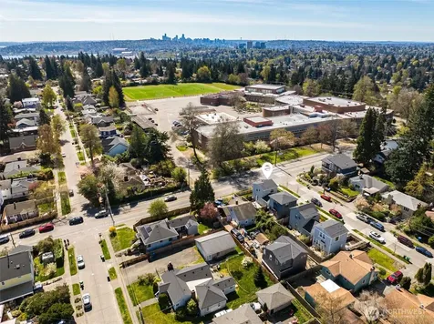 7502 32nd Avenue NE Seattle WA 98115