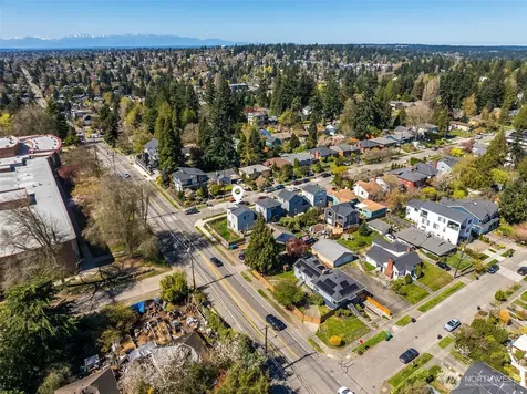 7502 32nd Avenue NE Seattle WA 98115