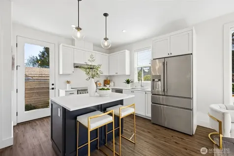 7502 32nd Avenue NE Seattle WA 98115