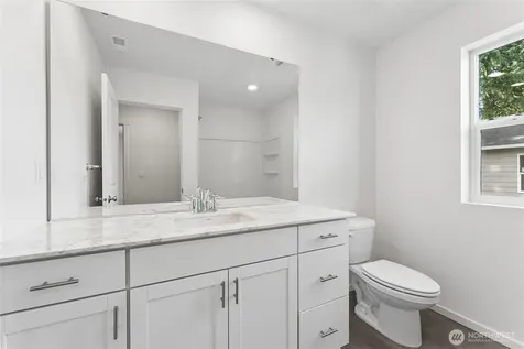 14736 59th Avenue E Puyallup WA 98375