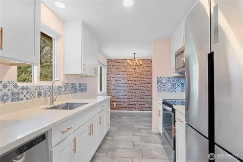 28600 SE 226th Street Maple Valley WA 98038