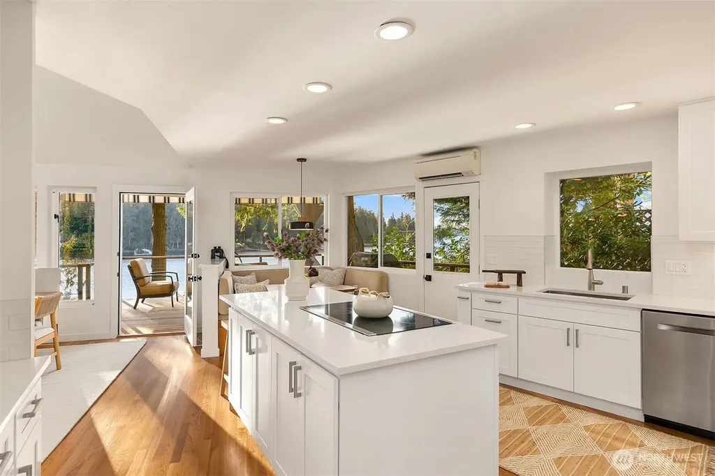 6518 NE Monte Vista Drive Bainbridge Island WA 98110