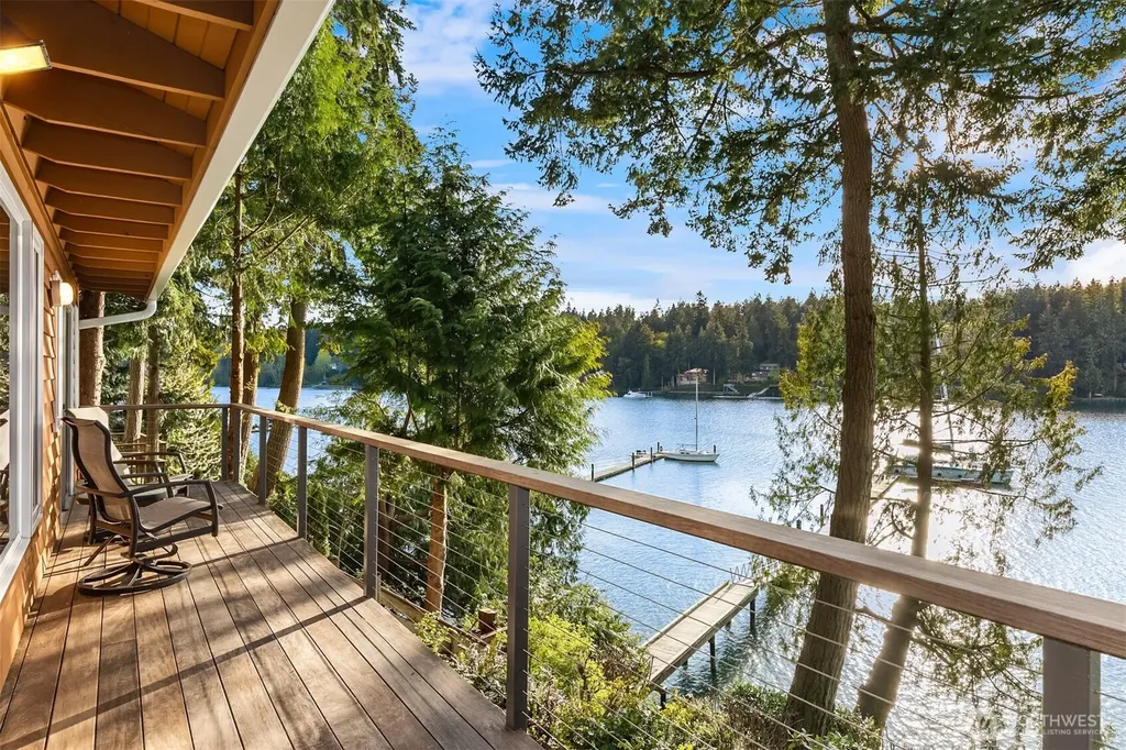 6518 NE Monte Vista Drive Bainbridge Island WA 98110