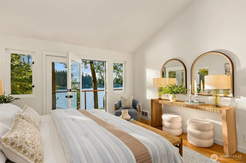 6518 NE Monte Vista Drive Bainbridge Island WA 98110