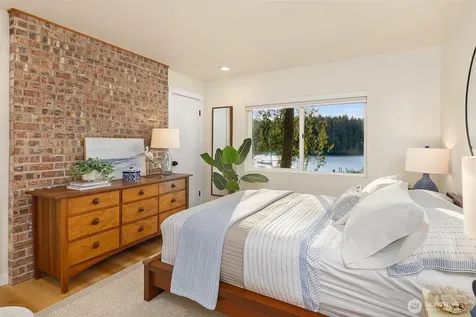 6518 NE Monte Vista Drive Bainbridge Island WA 98110