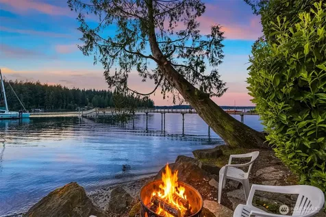 6518 NE Monte Vista Drive Bainbridge Island WA 98110