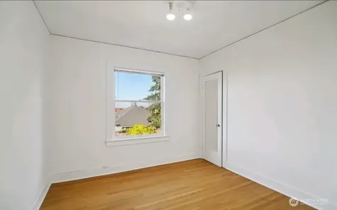 315 12th Avenue E Seattle WA 98102
