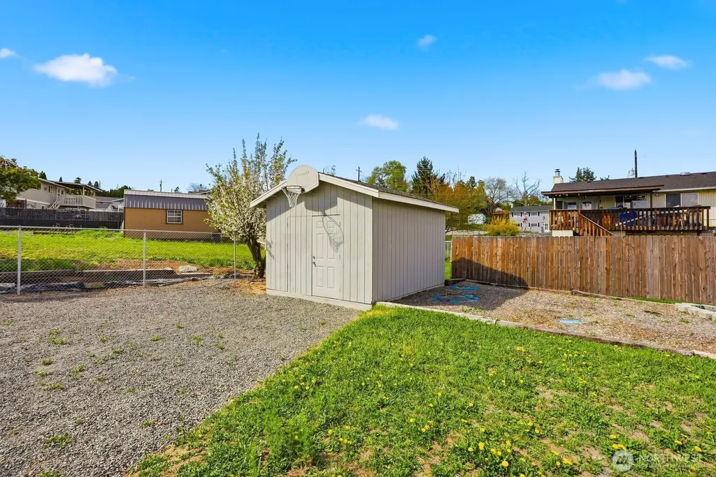207 Palmer Drive Selah WA 98942