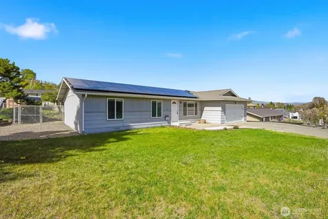 207 Palmer Drive Selah WA 98942