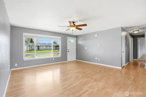 207 Palmer Drive Selah WA 98942