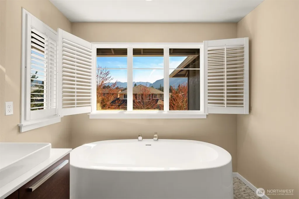 732 SE 11th Street North Bend WA 98045