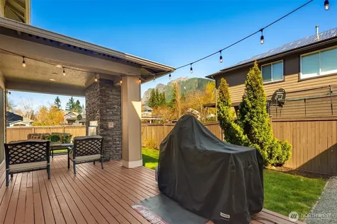 732 SE 11th Street North Bend WA 98045