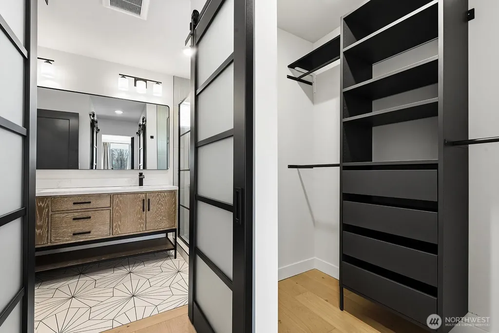 8451 18th Avenue SW Seattle WA 98106