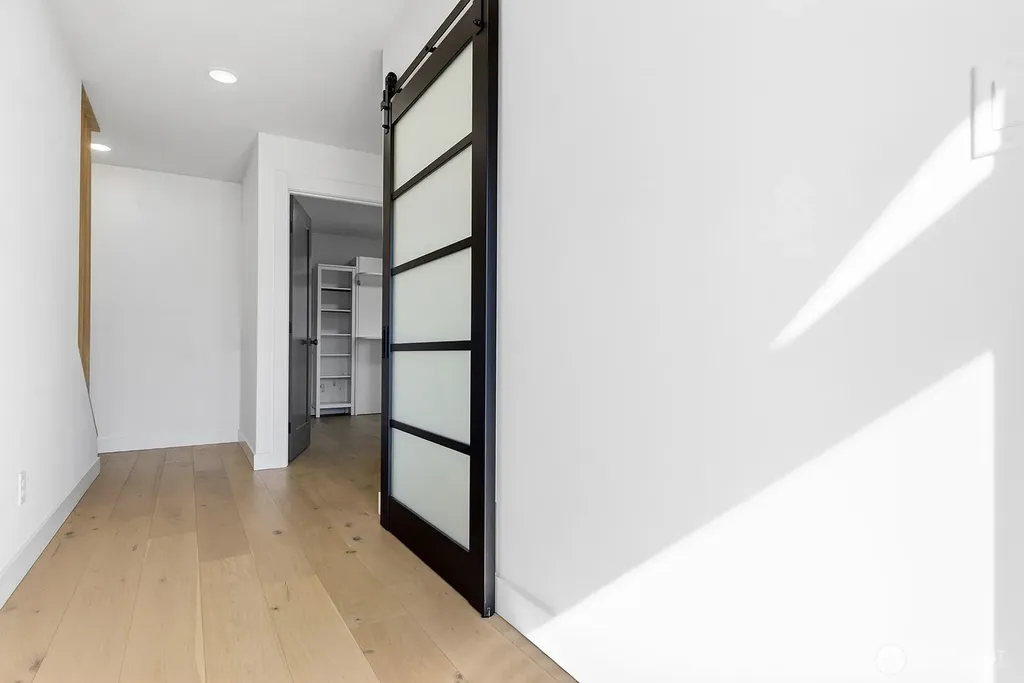 8451 18th Avenue SW Seattle WA 98106