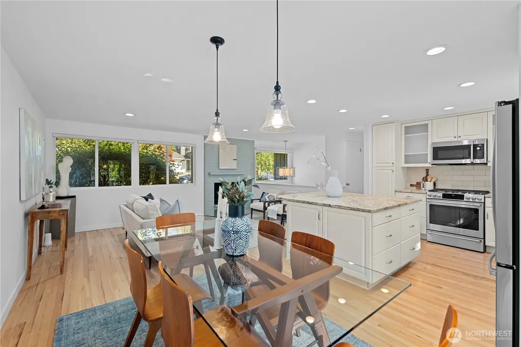 3411 77th Place SE Mercer Island WA 98040