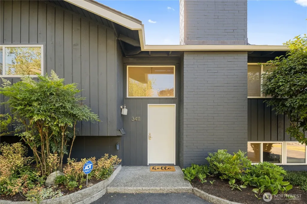 3411 77th Place SE Mercer Island WA 98040