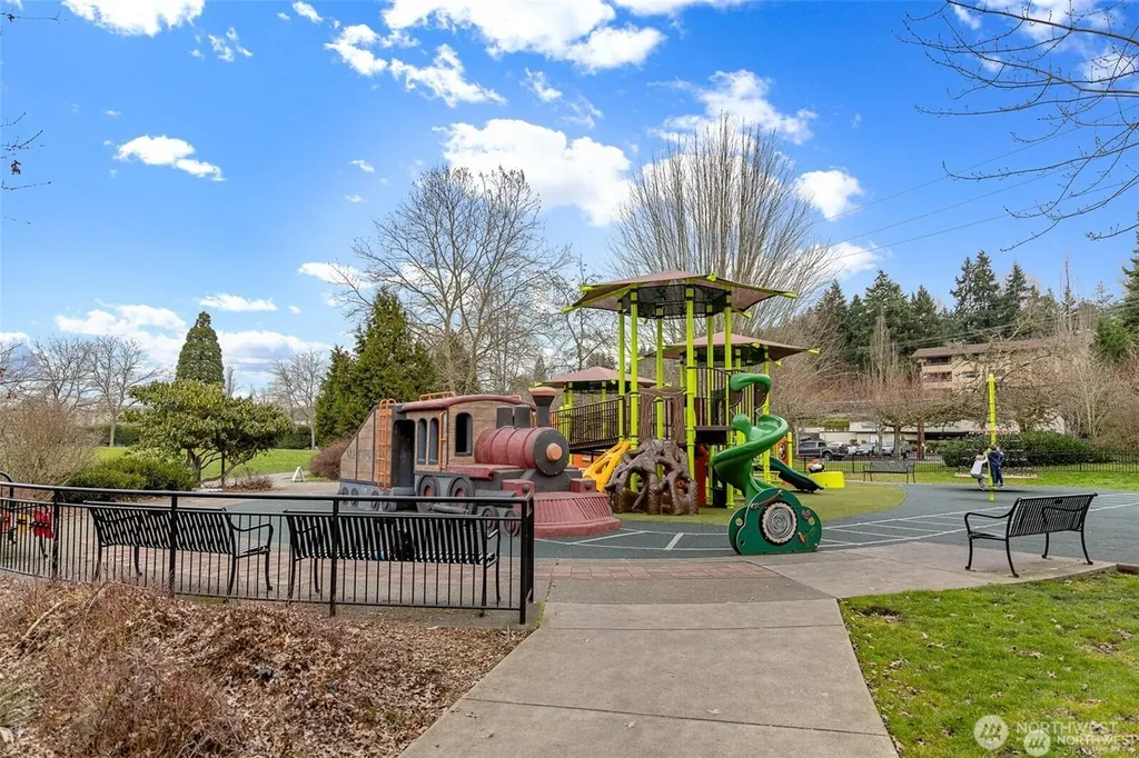 3411 77th Place SE Mercer Island WA 98040