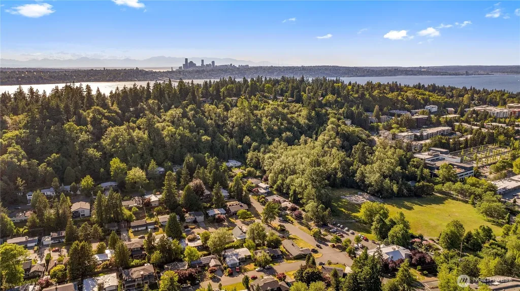 3411 77th Place SE Mercer Island WA 98040