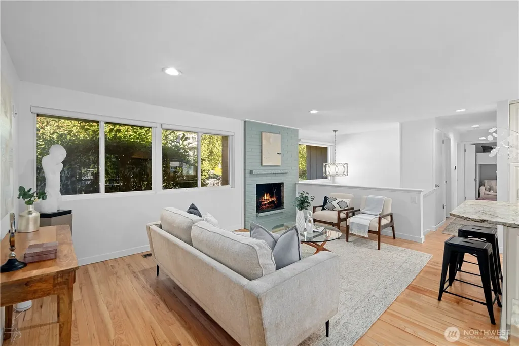 3411 77th Place SE Mercer Island WA 98040