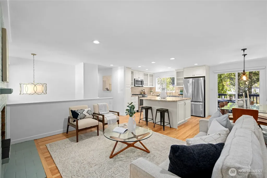 3411 77th Place SE Mercer Island WA 98040