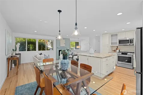 3411 77th Place SE Mercer Island WA 98040