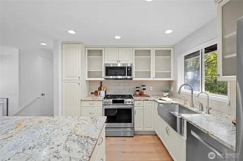 3411 77th Place SE Mercer Island WA 98040