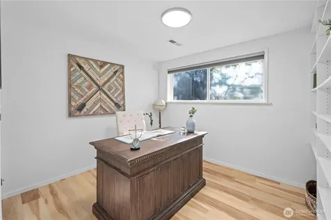 3411 77th Place SE Mercer Island WA 98040