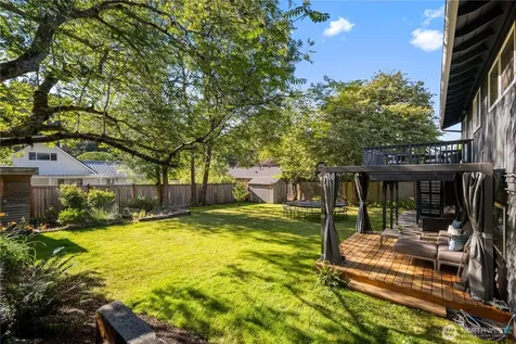 3411 77th Place SE Mercer Island WA 98040