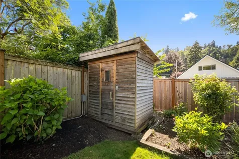 3411 77th Place SE Mercer Island WA 98040
