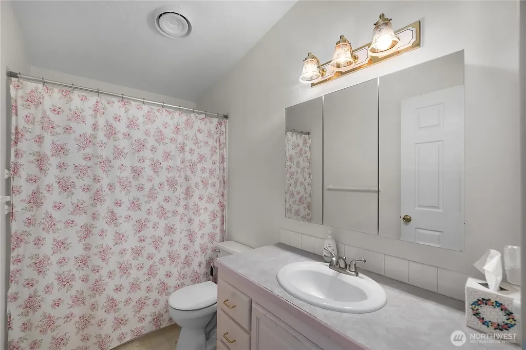 5214 Bald Eagle Lane SW Tumwater WA 98512