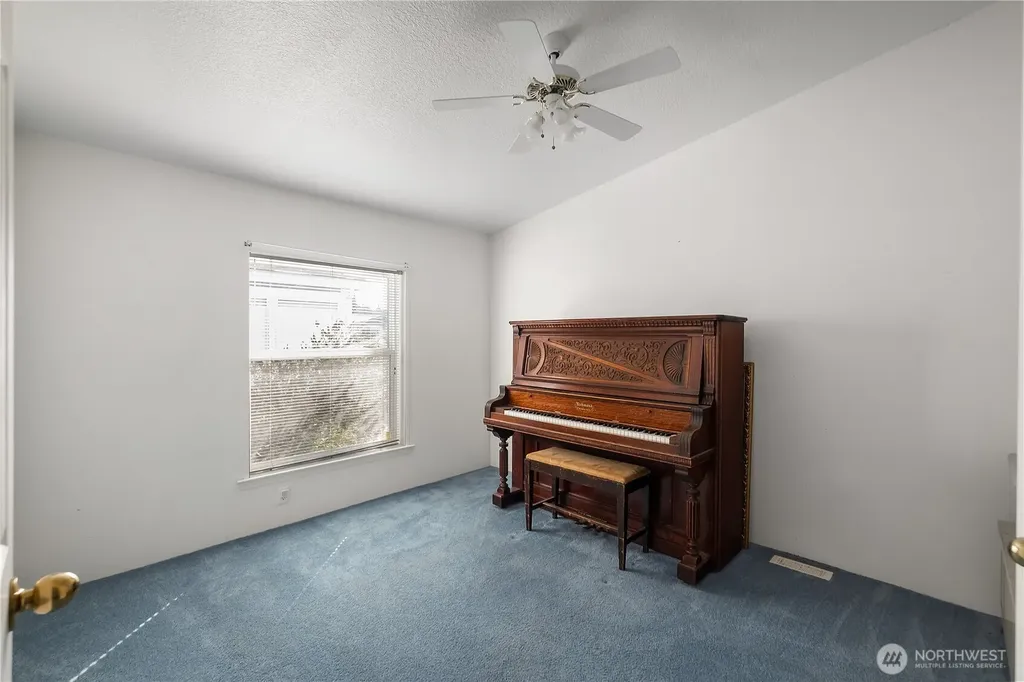 5214 Bald Eagle Lane SW Tumwater WA 98512