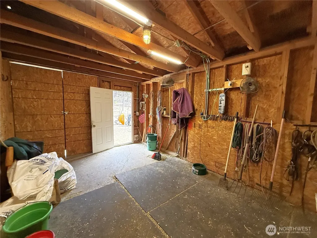 116 N Cape Labelle Road Wauconda WA 98859