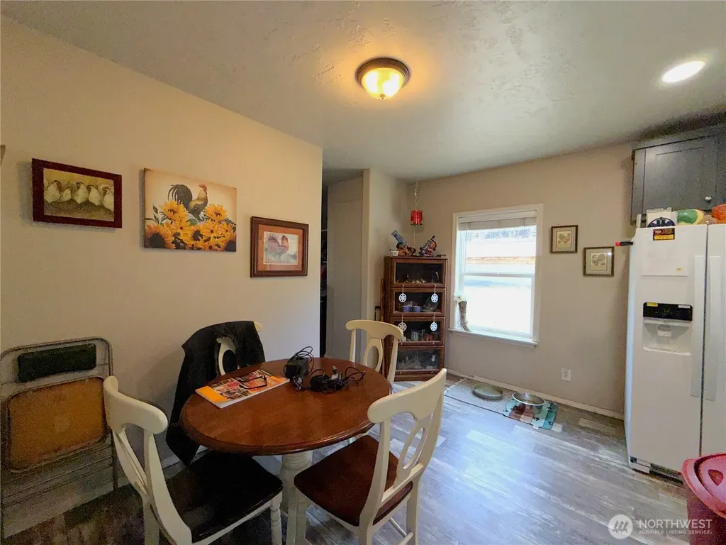 116 N Cape Labelle Road Wauconda WA 98859
