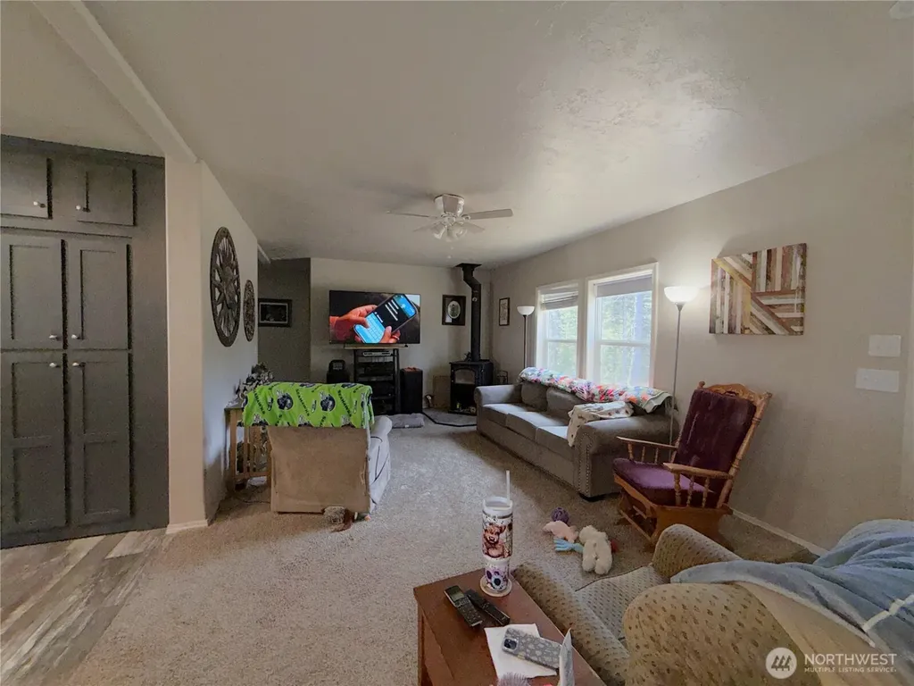 116 N Cape Labelle Road Wauconda WA 98859