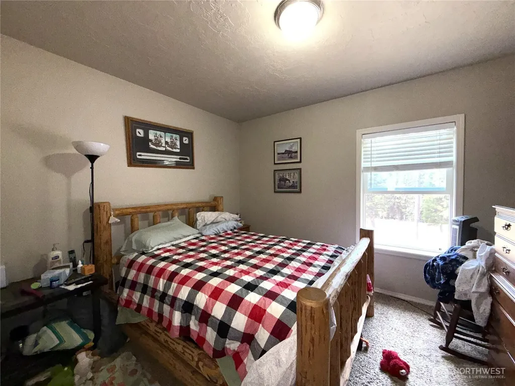 116 N Cape Labelle Road Wauconda WA 98859