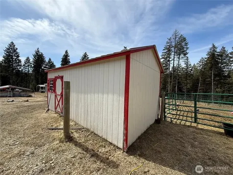116 N Cape Labelle Road Wauconda WA 98859