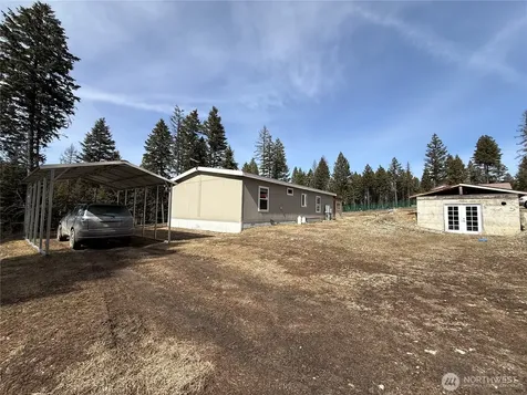 116 N Cape Labelle Road Wauconda WA 98859